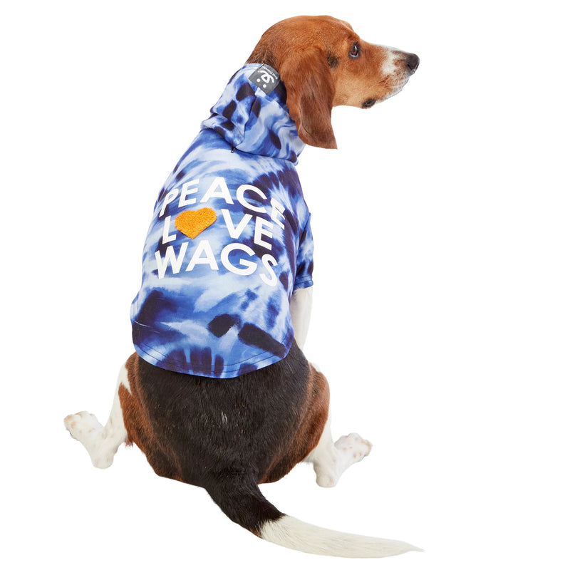 Dog model is wearing size MD